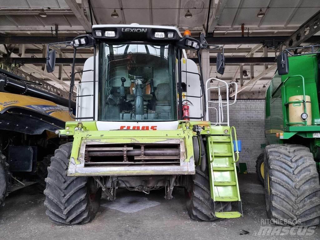 CLAAS Lexion 550 Combine de secerat