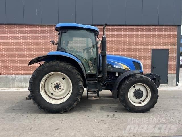 New Holland T6030 Tractoare