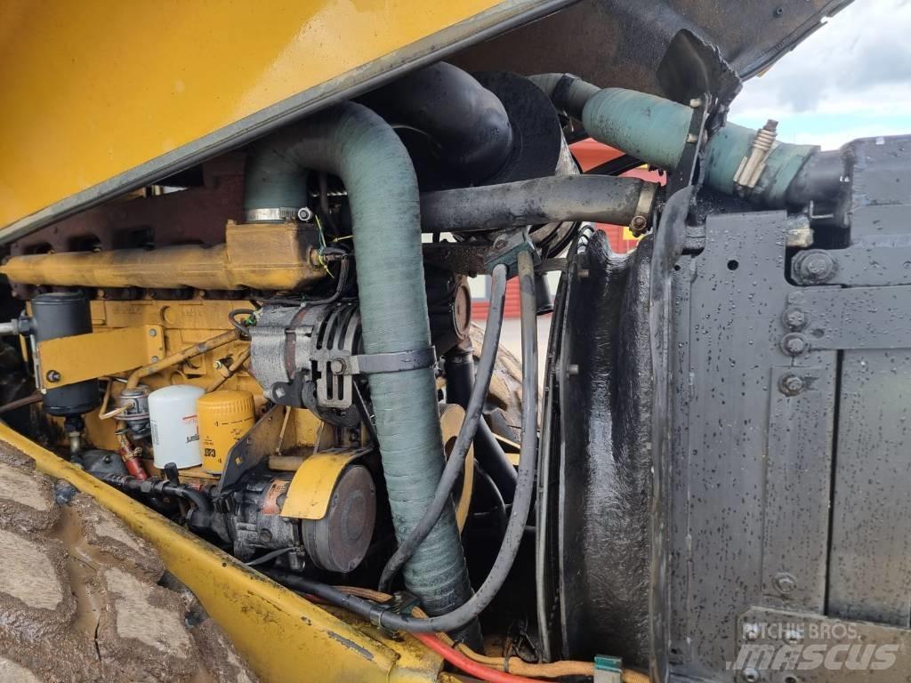 CAT CS 683 E Compactoare monocilindrice