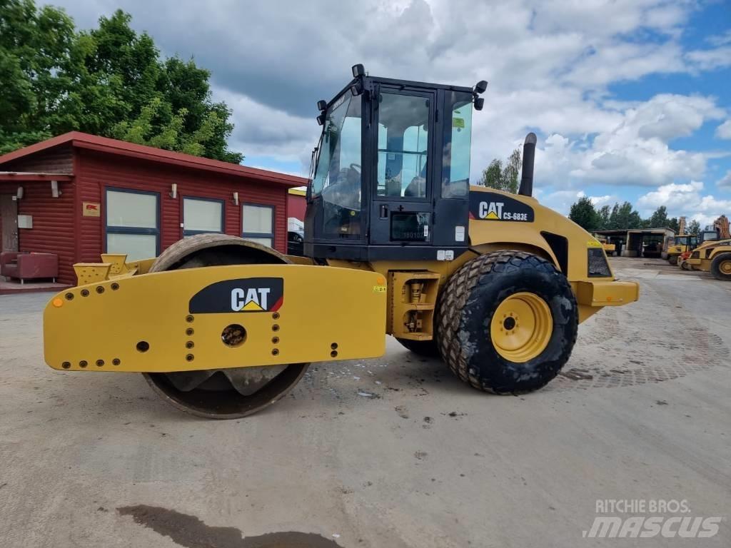 CAT CS 683 E Compactoare monocilindrice