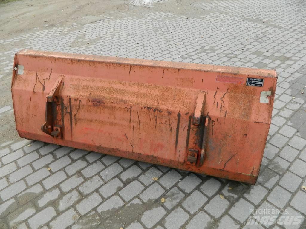  Kauss 18 Alte masini si accesorii pentru încarcat si sapaturi