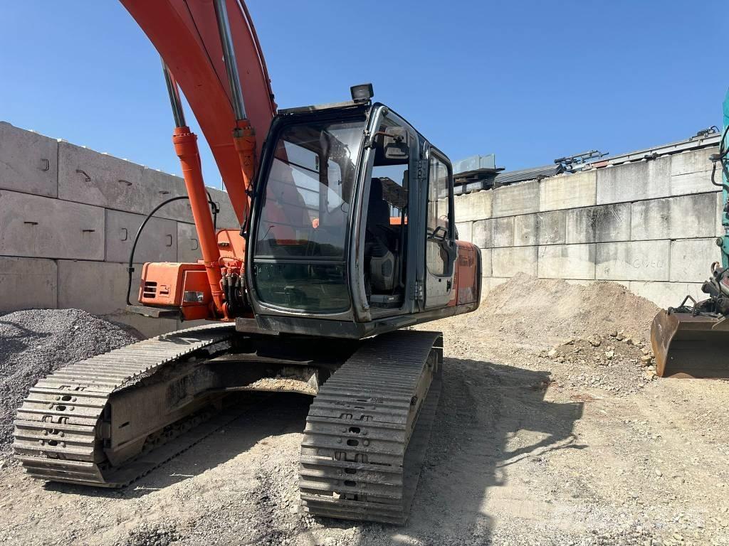 Fiat-Hitachi EX 215 Excavatoare pe șenile
