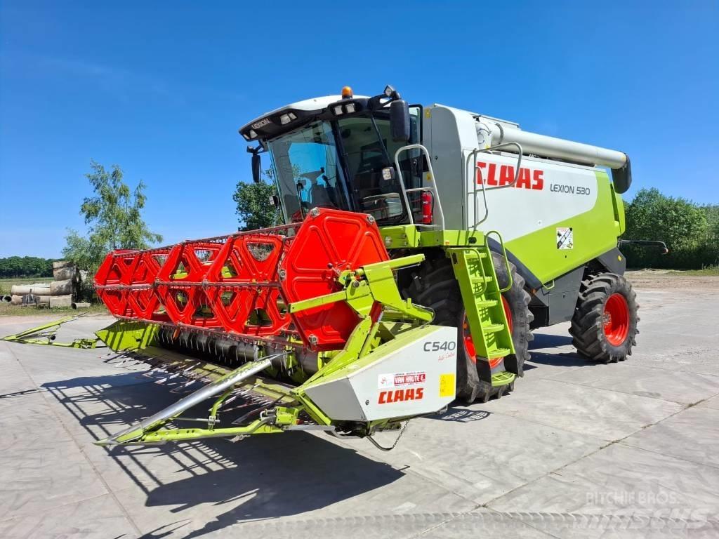 CLAAS Lexion 530 Combine de secerat