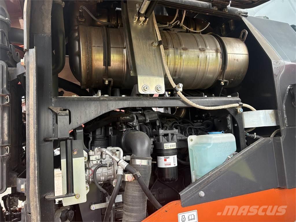 Hitachi ZW 220-6 Incarcator pe pneuri