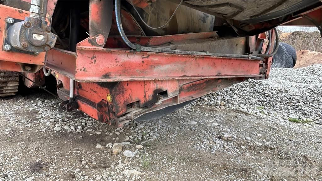 Terex FINLAY 883 Cernuitoare