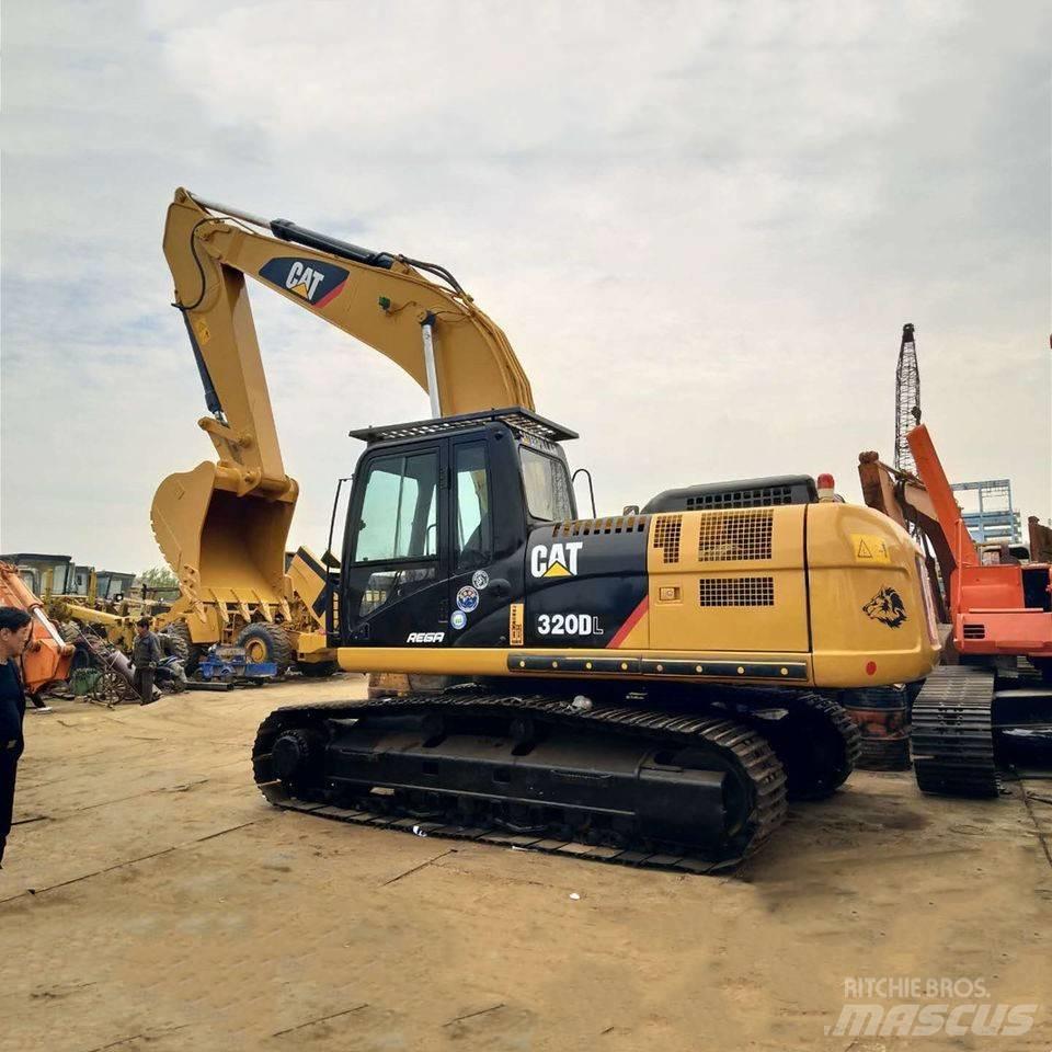 CAT 320D Excavatoare pe șenile
