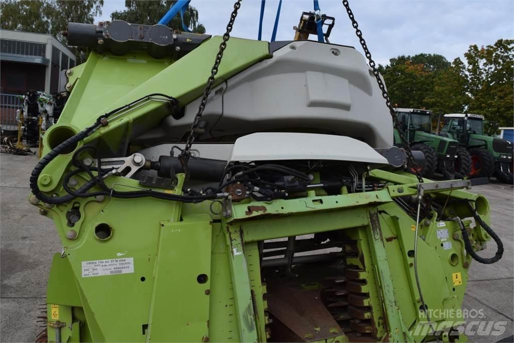 CLAAS Orbis 750 Alte echipamente pentru nutret