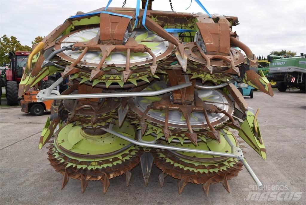 CLAAS Orbis 750 Alte echipamente pentru nutret