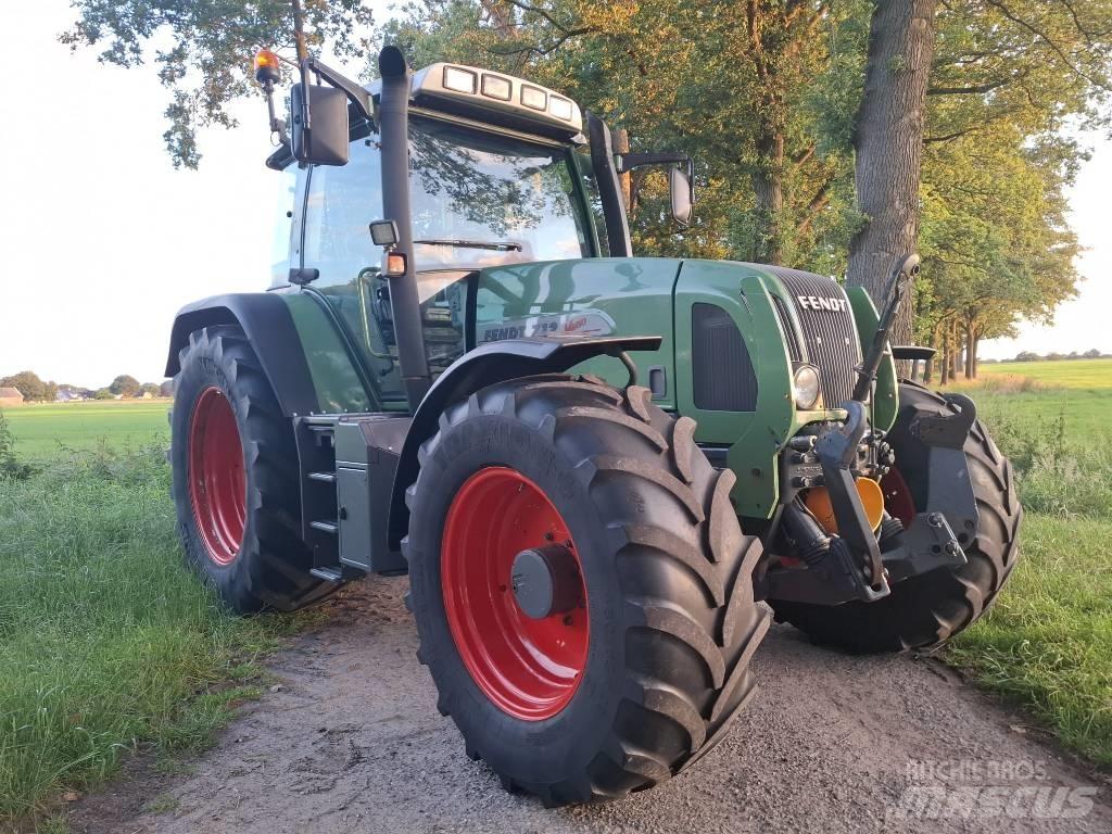 Fendt 712 Vario Tractoare
