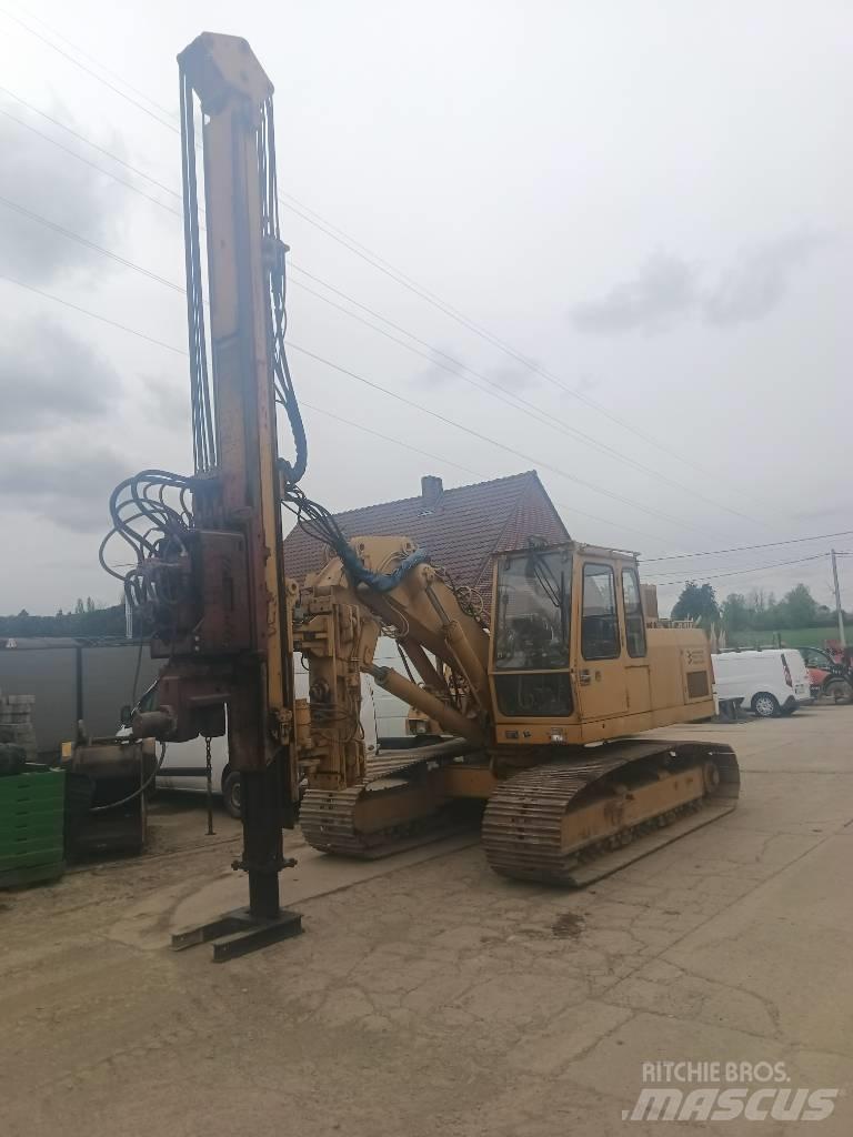 Liebherr R 922 L Excavatoare pe șenile
