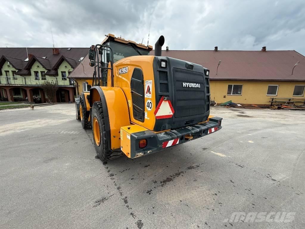 Hyundai HL 960 Incarcator pe pneuri