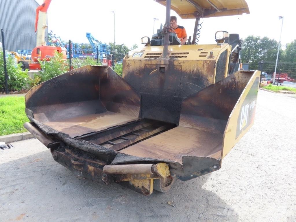CAT AP 300 Pavatoare asfalt