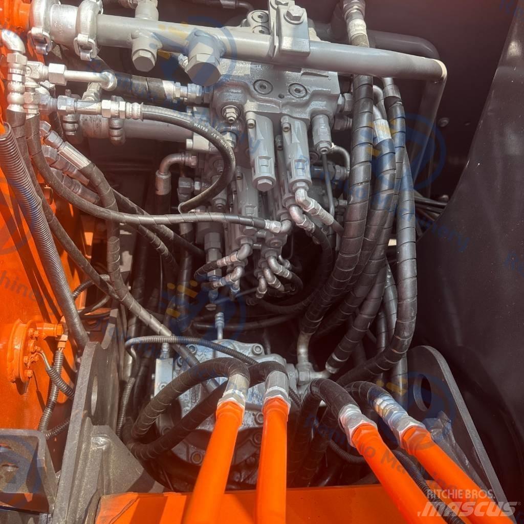 Hitachi ZX70 Excavatoare pe șenile
