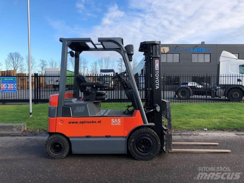 Toyota 7FBMF25 Stivuitor electric