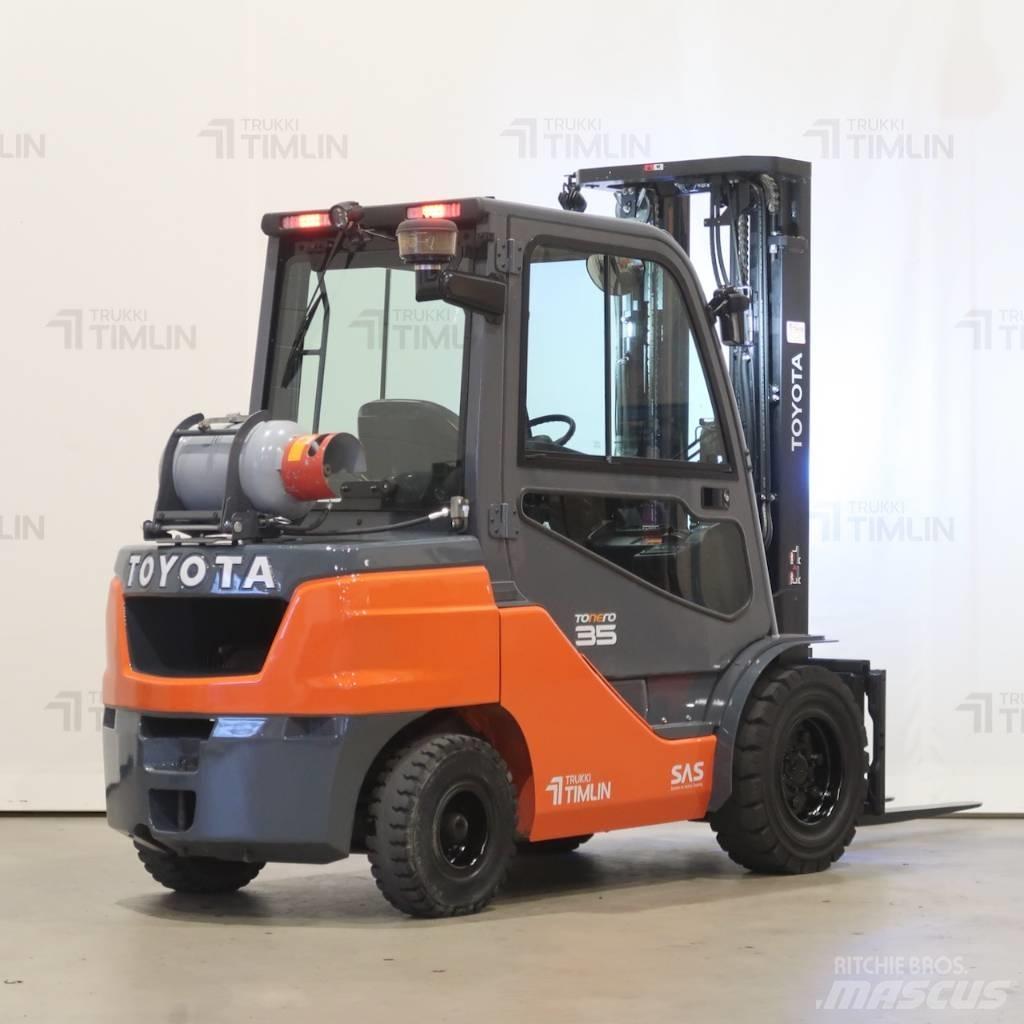 Toyota 02-8FGJF35 Stivuitor GPL