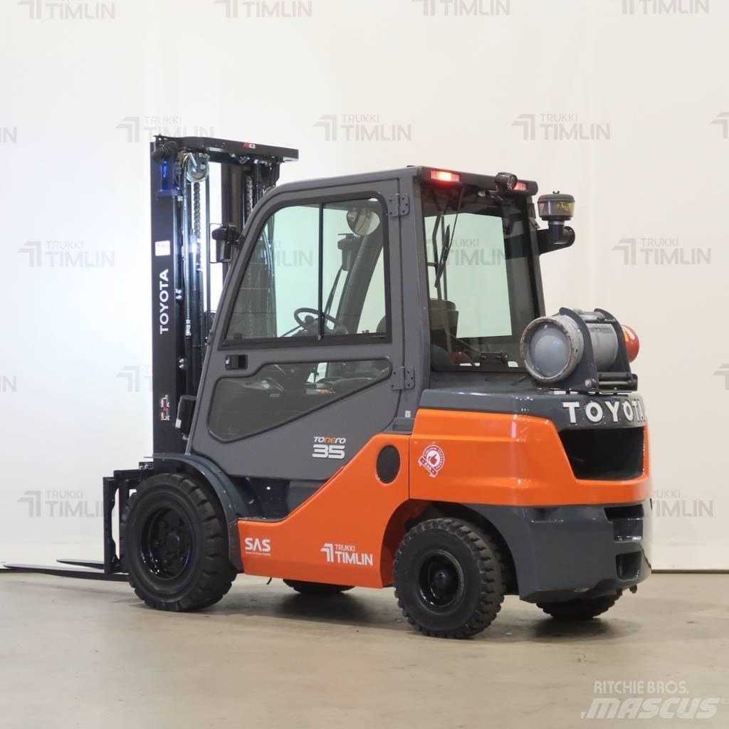 Toyota 02-8FGJF35 Stivuitor GPL
