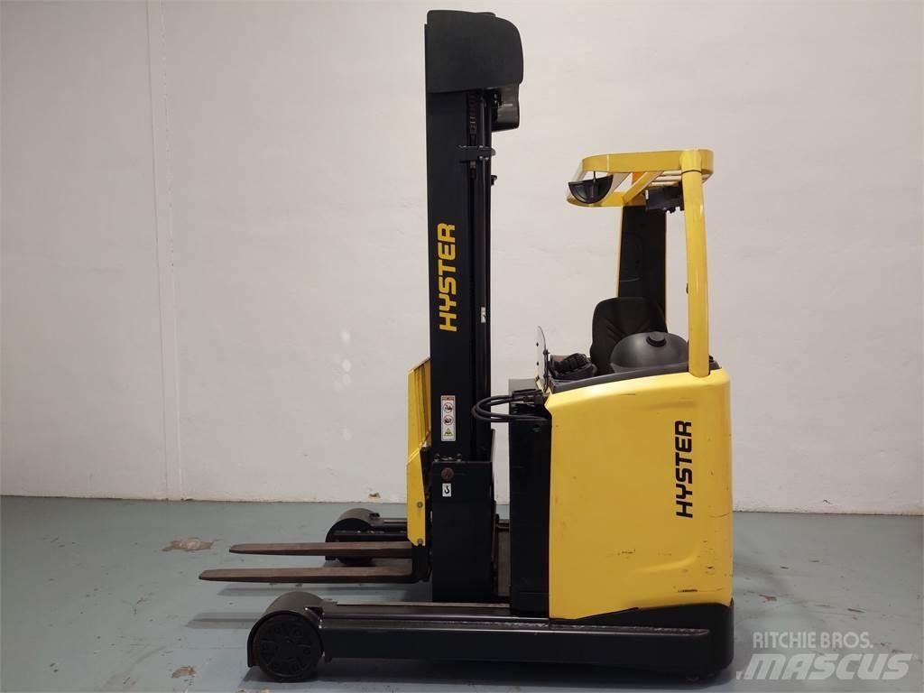 Hyster R 2 5 Stivuitor cu catarg retractabil