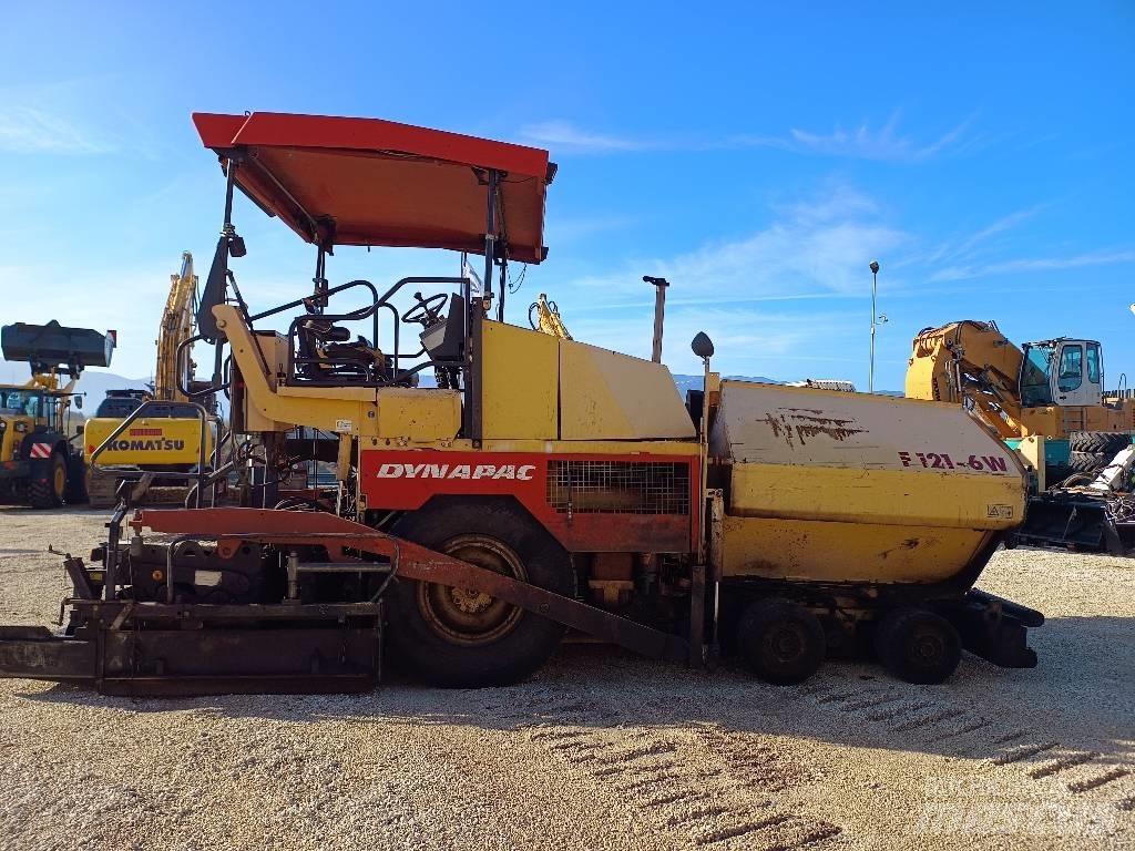 Dynapac F 121-6W Pavatoare asfalt