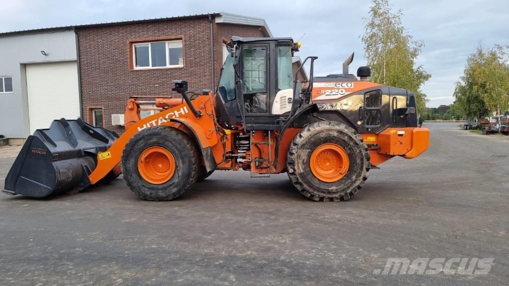 Hitachi ZW 220-6 Incarcator pe pneuri