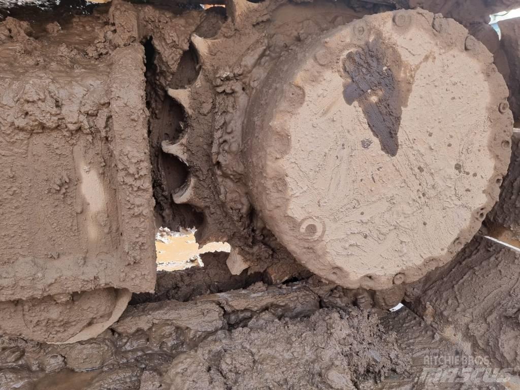Hyundai HX 220 L Excavatoare pe șenile
