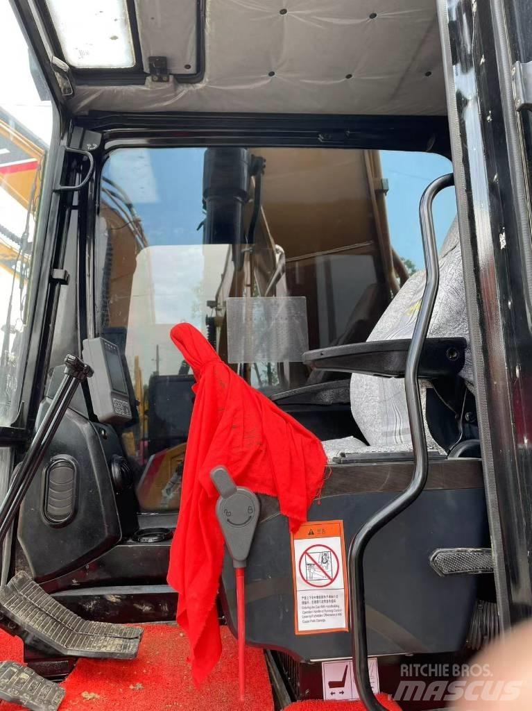 Sany 215 Excavatoare pe șenile
