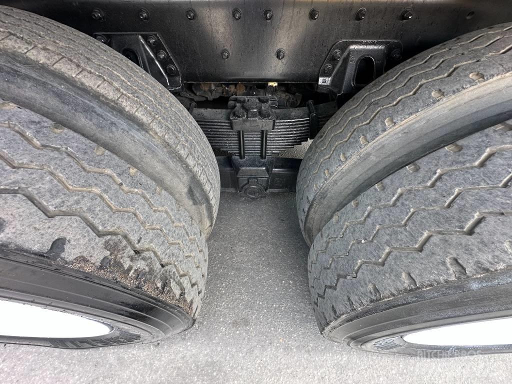 Sterling L 8500 Camion vidanje
