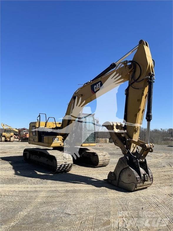 CAT 320 Excavatoare pe șenile
