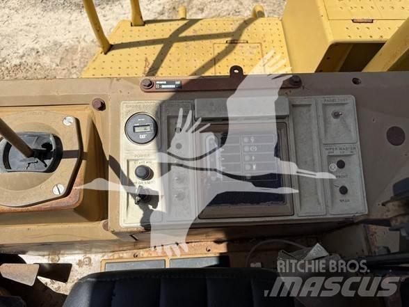 CAT 815B Compactoare monocilindrice