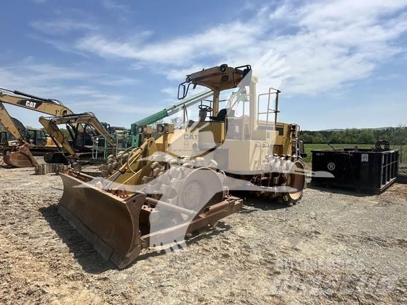 CAT 815B Compactoare monocilindrice