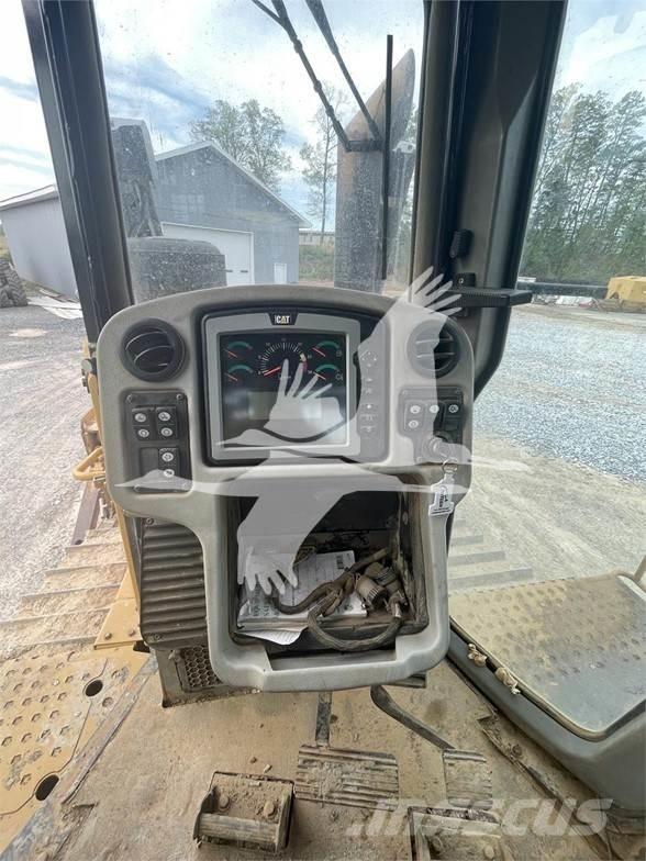 CAT D6T XL Buldozere pe senile