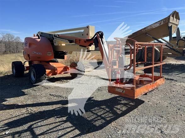 JLG 450AJ Nacele cu brat articulat