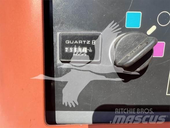JLG 450AJ Nacele cu brat articulat