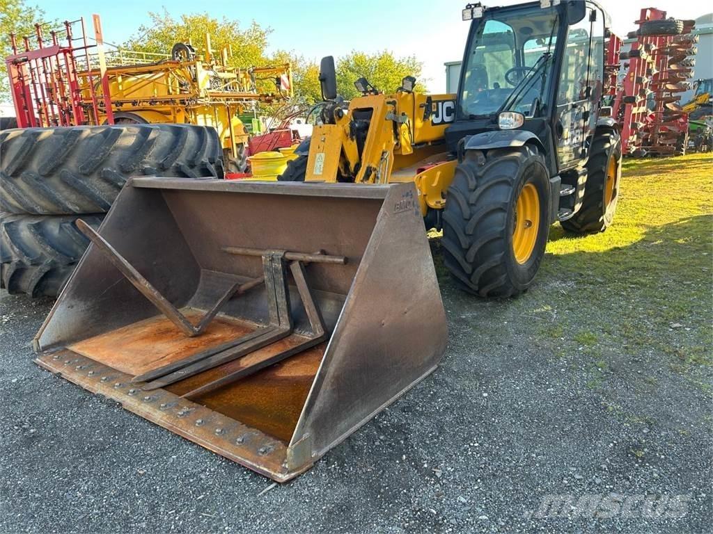 JCB 541-70 AGRIPRO Nacele cu brat telescopic