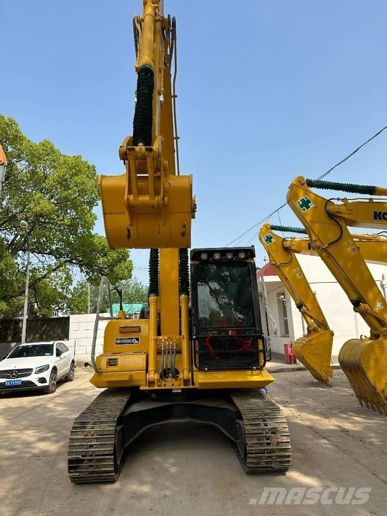 Komatsu PC 130 Excavatoare pe șenile
