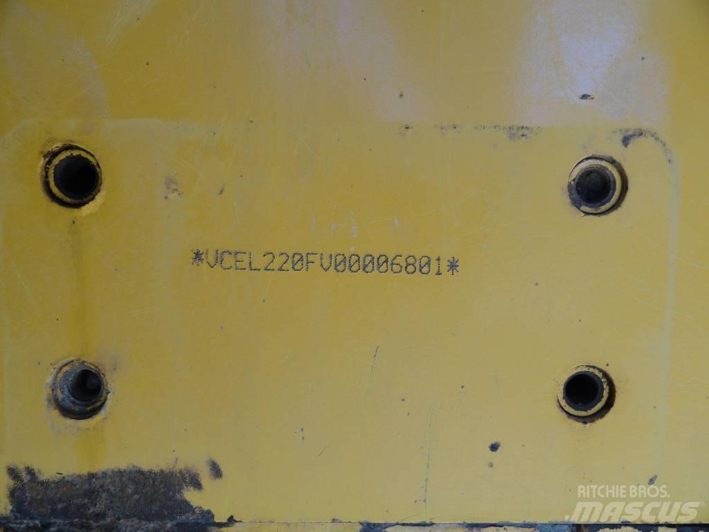 Volvo L 220 F Incarcator pe pneuri