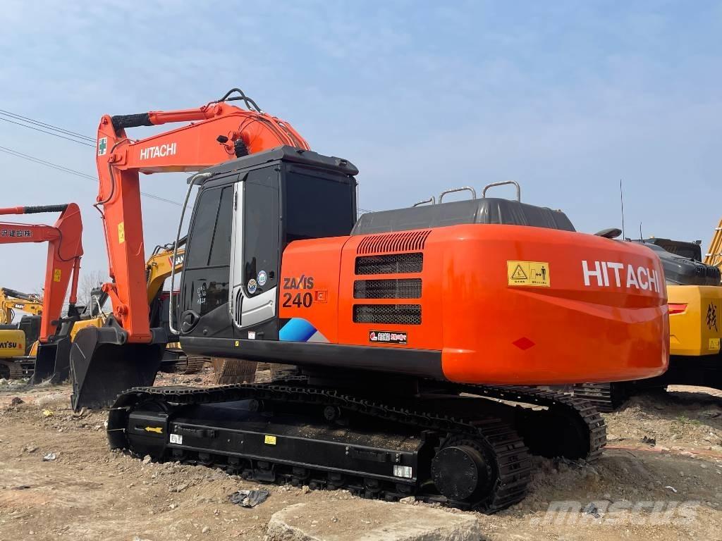 Hitachi ZX 240 Excavatoare pe șenile
