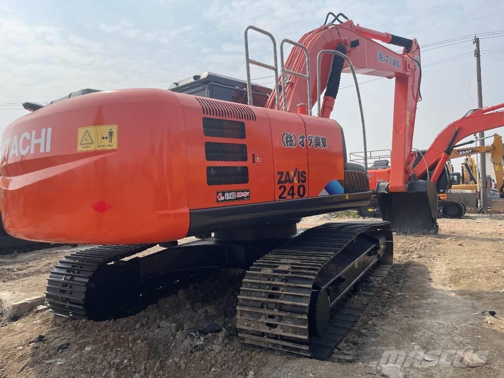 Hitachi ZX 240 Excavatoare pe șenile
