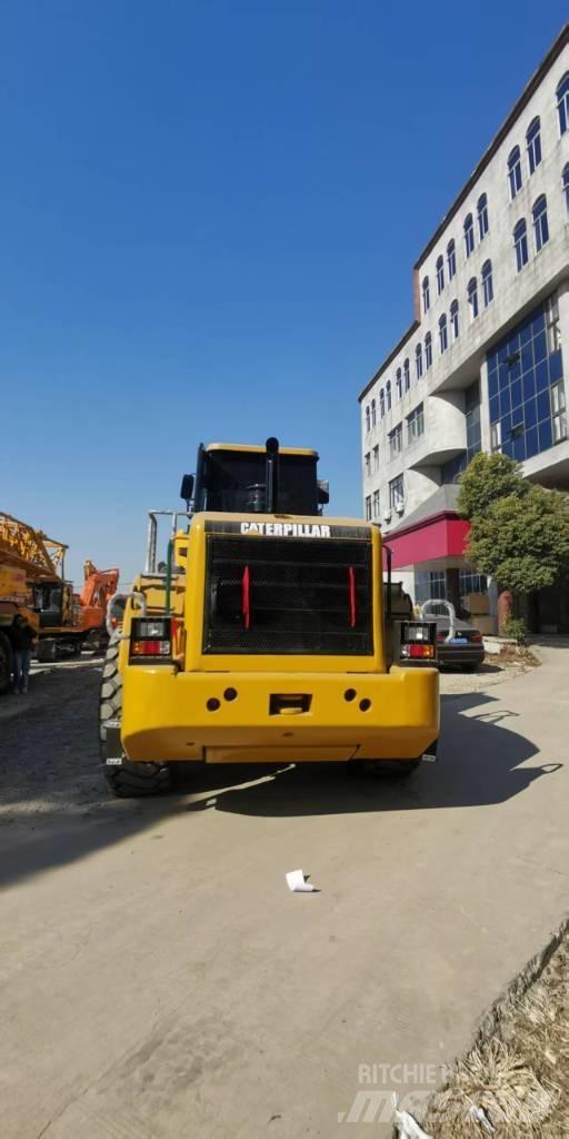 CAT 966 L Incarcator pe pneuri