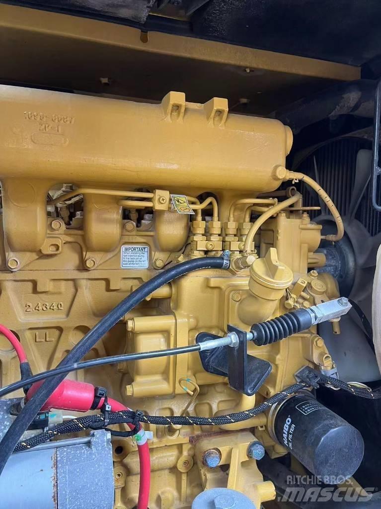 CAT 307.5 Excavatoare pe șenile

