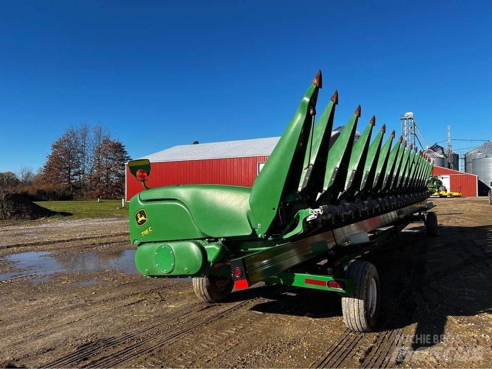 John Deere 716c Combine capete pentru culegatoare