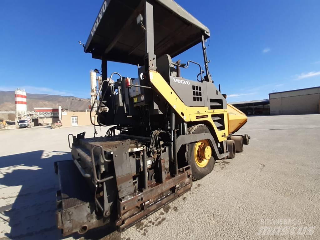 Volvo ABG 6870 Pavatoare asfalt