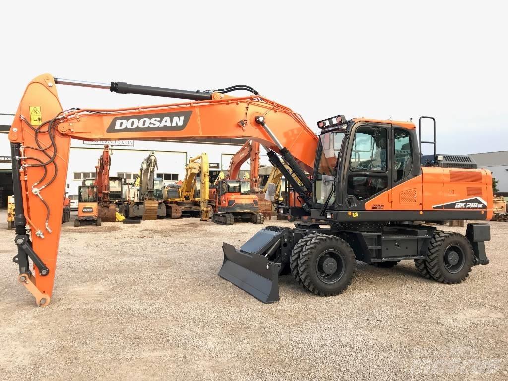 Develon DX 210 W-7 Excavatoare cu roti