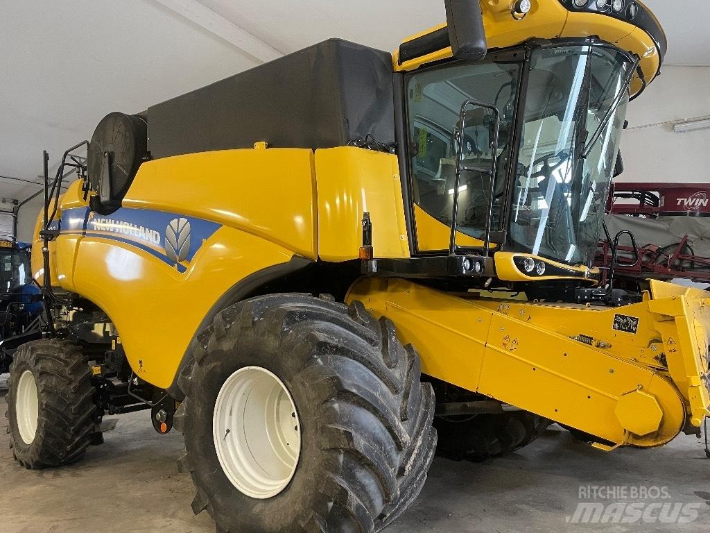 New Holland CX7.80 Combine de secerat