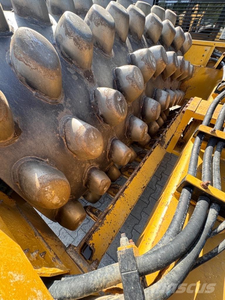 CAT CP 68 B Compactoare sol