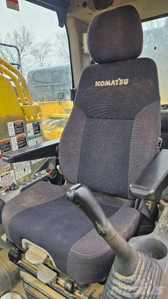 Komatsu PC 490 LC-11 Excavatoare pe șenile
