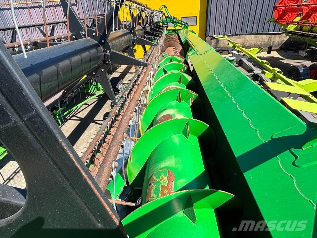 John Deere S 690 i Combine de secerat