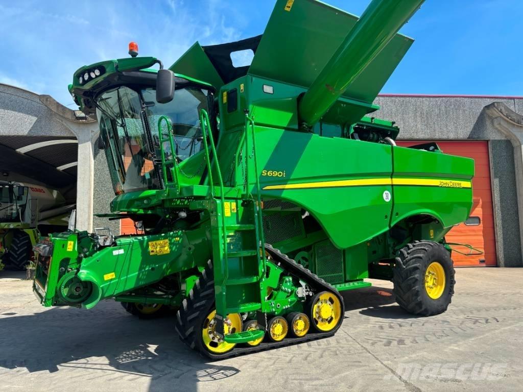 John Deere S 690 i Combine de secerat