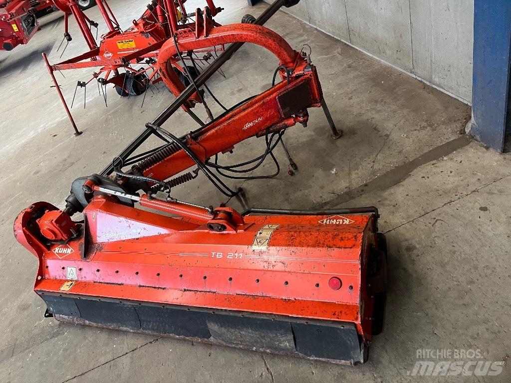 Kuhn TB 211 Cositoare