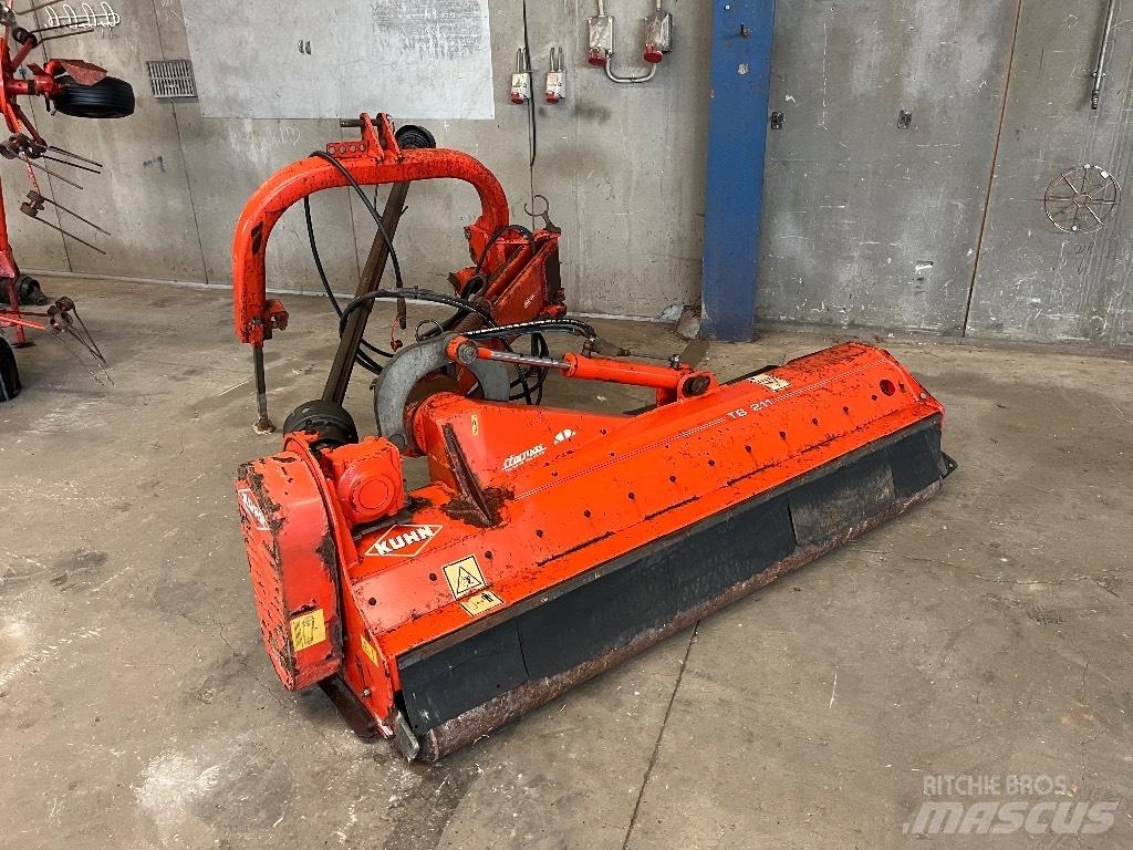Kuhn TB 211 Cositoare