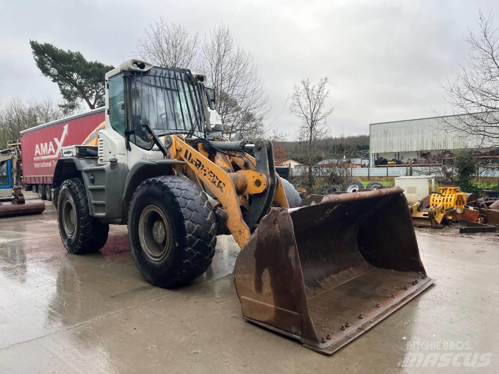 Liebherr 526 Incarcator pe pneuri